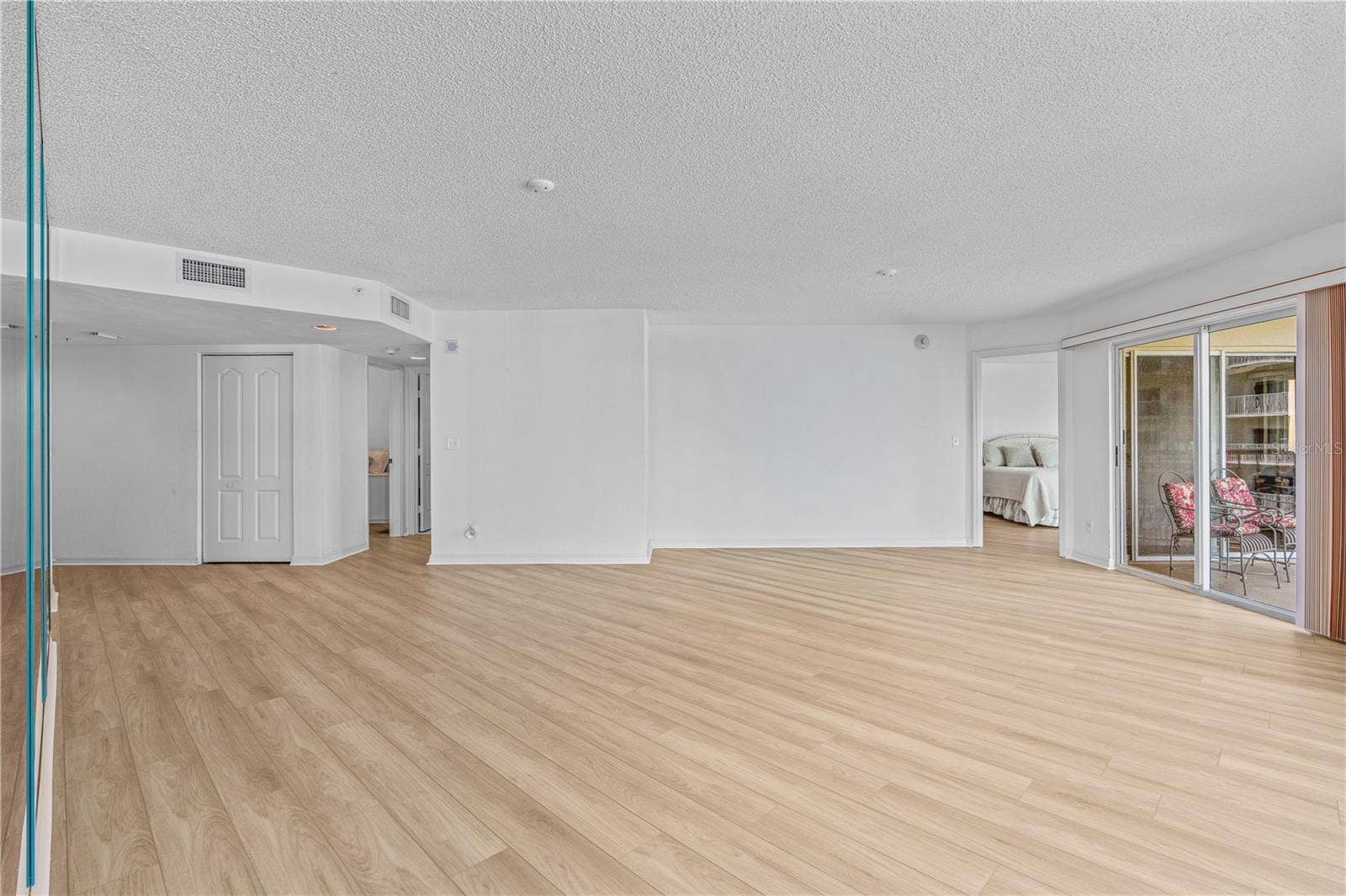 3 OCEANS WEST BOULEVARD, #6C4, Daytona Beach Shores, FL 32118