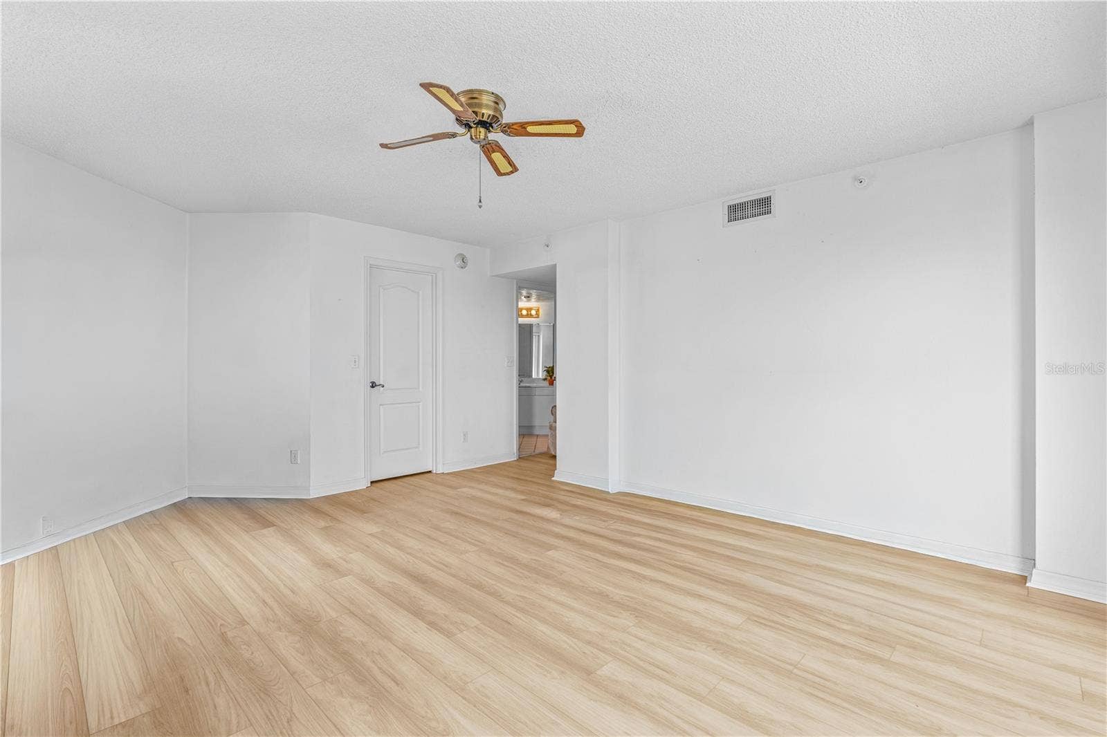3 OCEANS WEST BOULEVARD, #6C4, Daytona Beach Shores, FL 32118