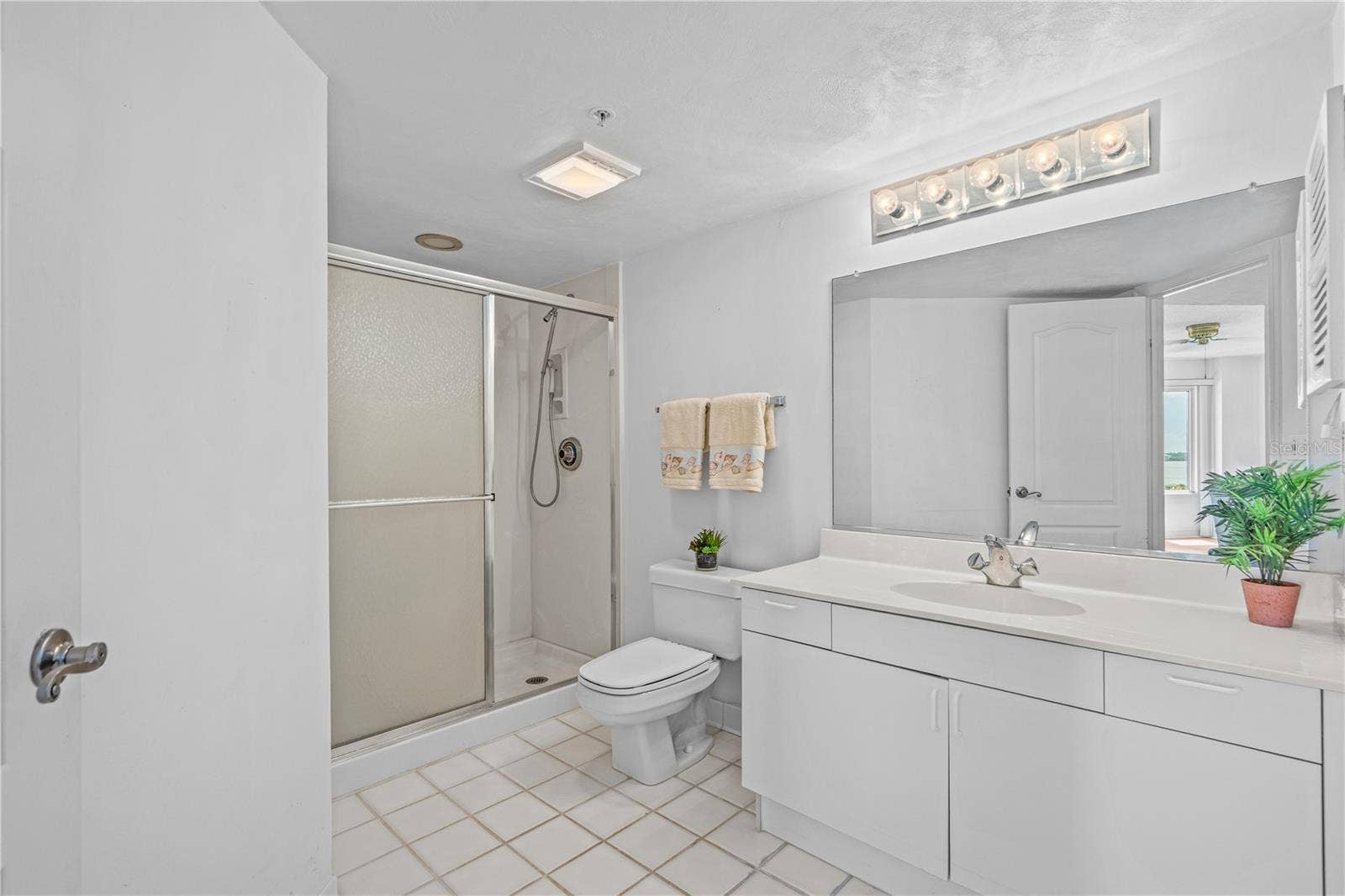 3 OCEANS WEST BOULEVARD, #6C4, Daytona Beach Shores, FL 32118
