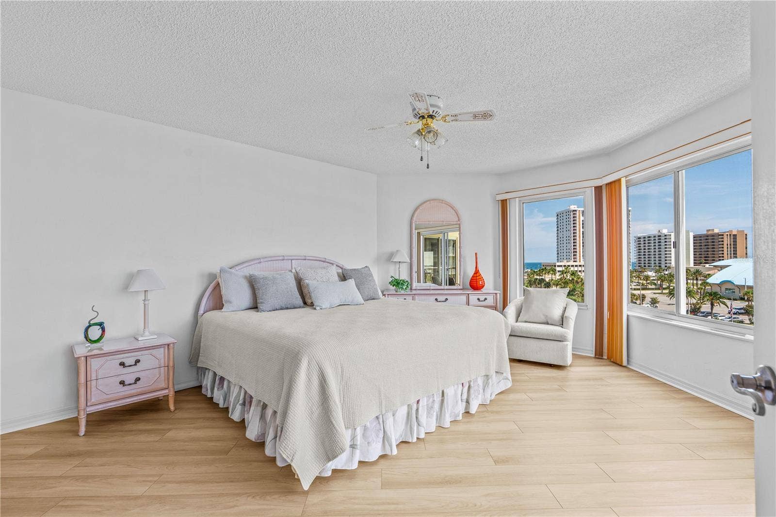 3 OCEANS WEST BOULEVARD, #6C4, Daytona Beach Shores, FL 32118