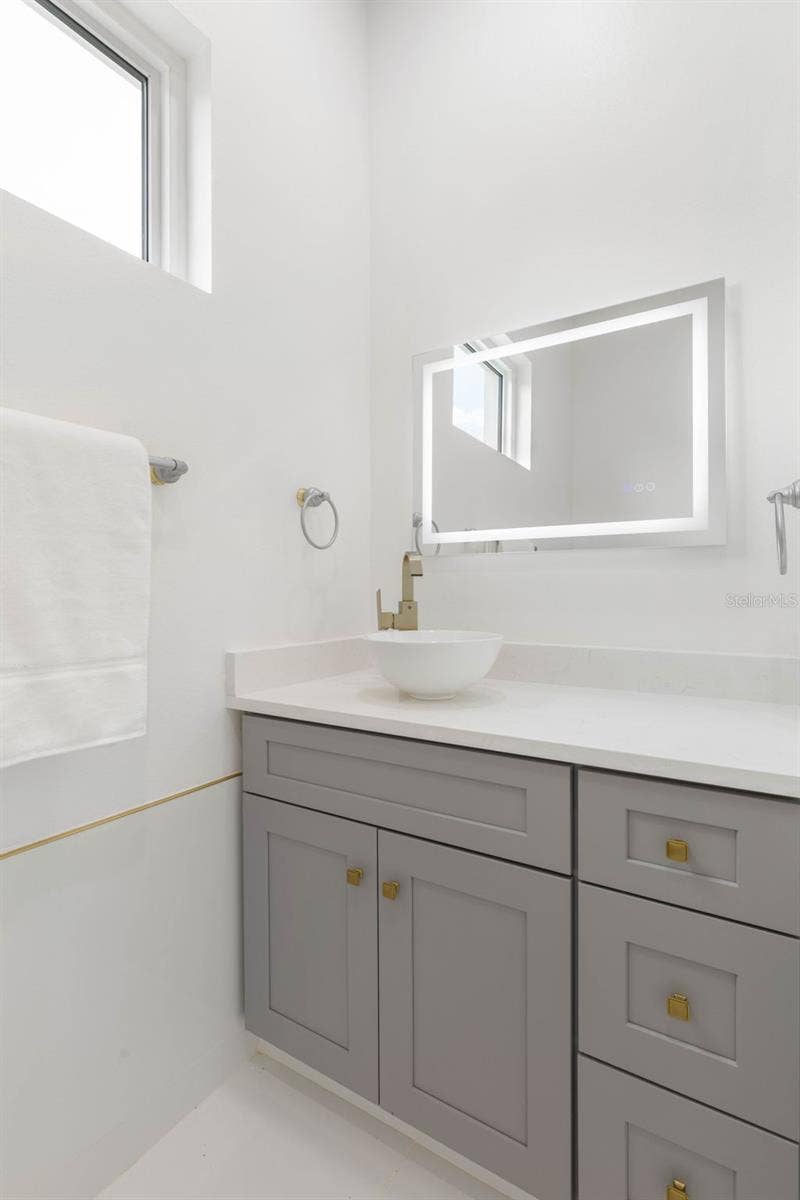 116 LONGVIEW WAY N, Palm Coast, FL 32137 Led Mirror