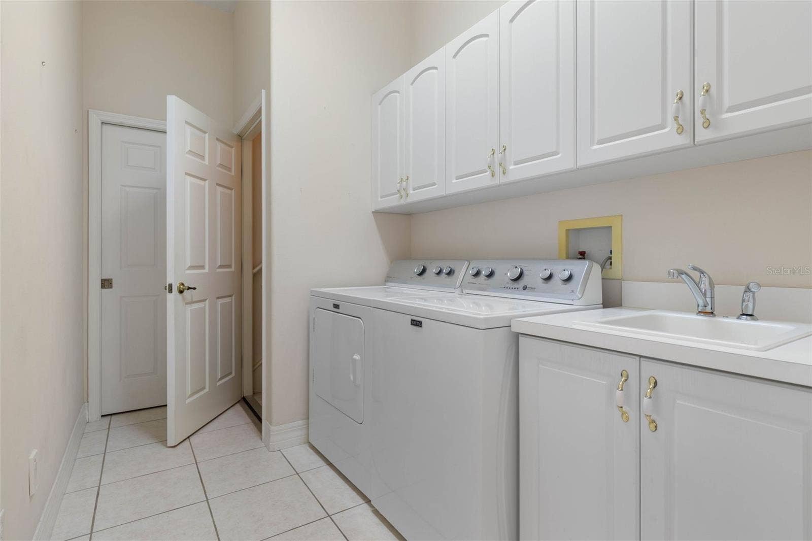 47 CAMBRIDGE TRACE, Ormond Beach, FL 32174 Laundry room