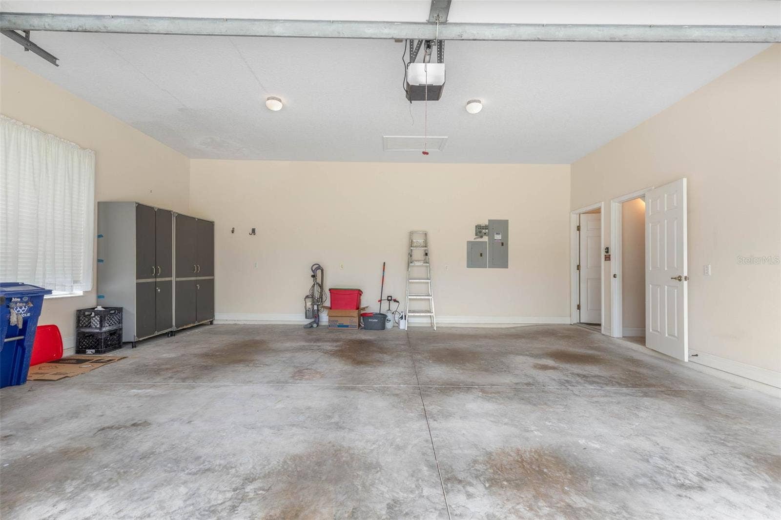 47 CAMBRIDGE TRACE, Ormond Beach, FL 32174 Oversized Garage