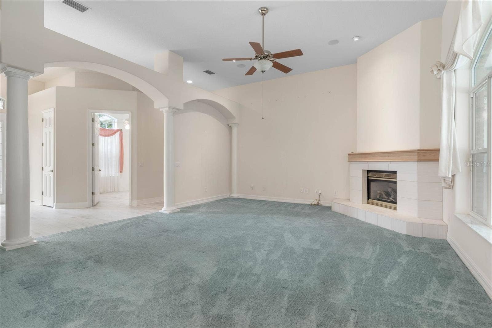 47 CAMBRIDGE TRACE, Ormond Beach, FL 32174 Family Room