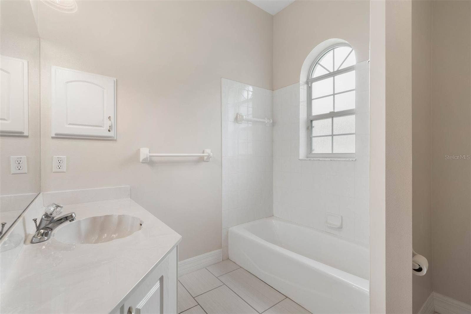 47 CAMBRIDGE TRACE, Ormond Beach, FL 32174 Guest Bathroom 2