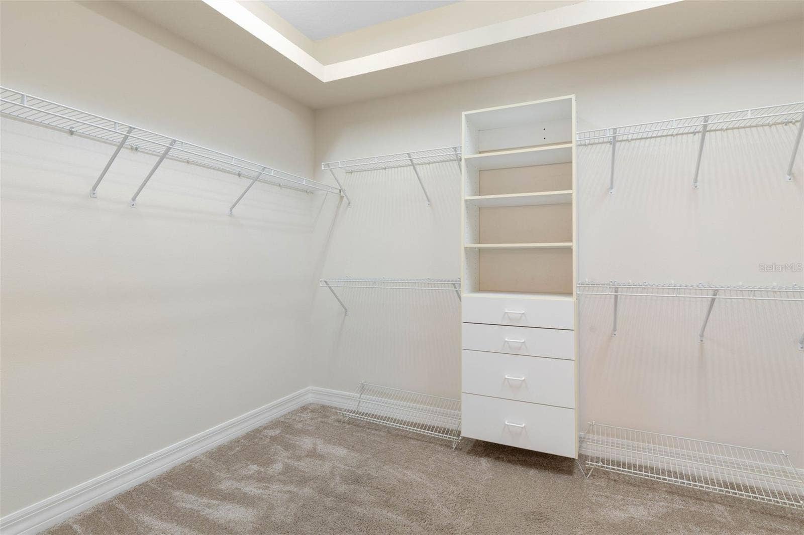 47 CAMBRIDGE TRACE, Ormond Beach, FL 32174 Primary Walk-in Closet