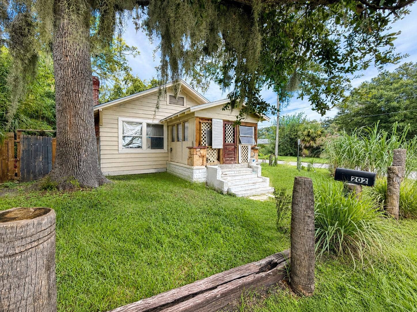 202 SHADY PLACE, Daytona Beach, FL 32114