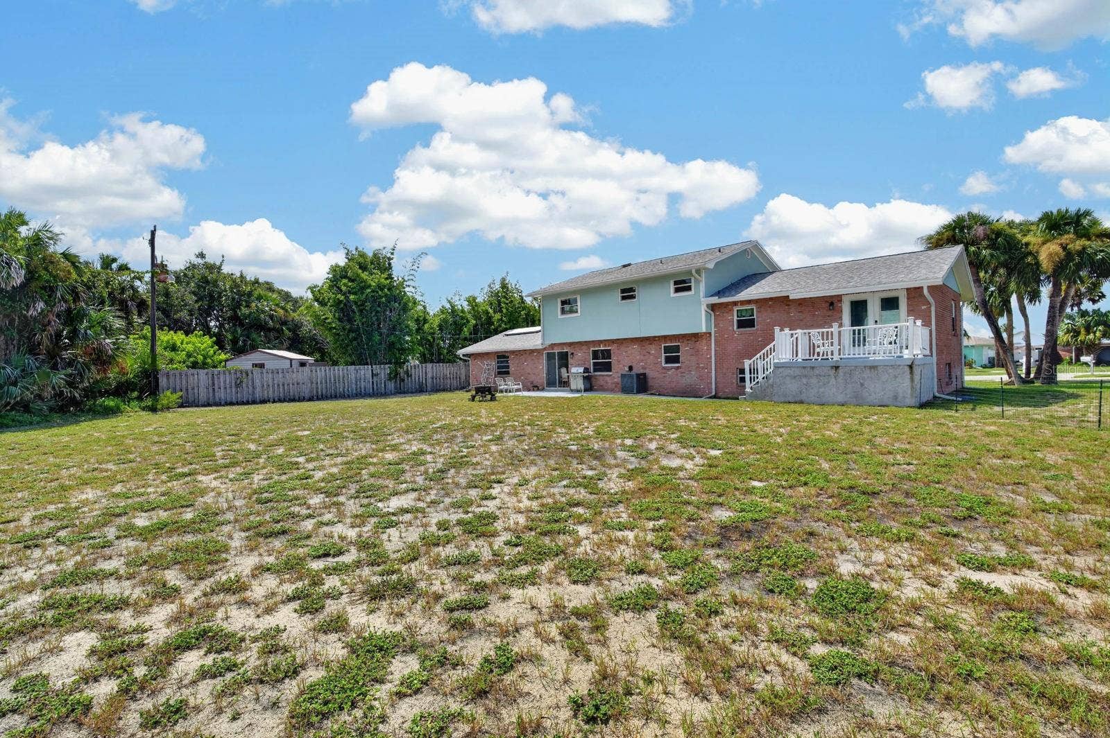 10 TIPPERARY LANE, Ormond Beach, FL 32176 10 TIPPERARY LANE, Ormond Beach, FL 32176