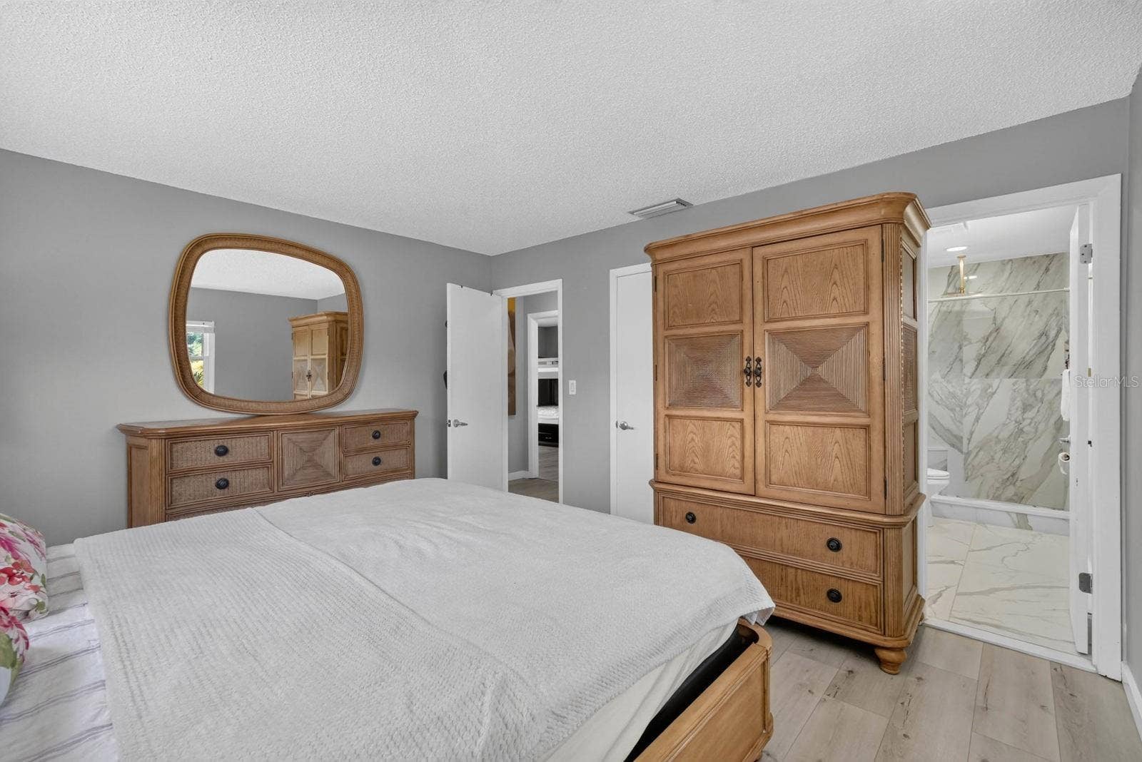 10 TIPPERARY LANE, Ormond Beach, FL 32176 10 TIPPERARY LANE, Ormond Beach, FL 32176