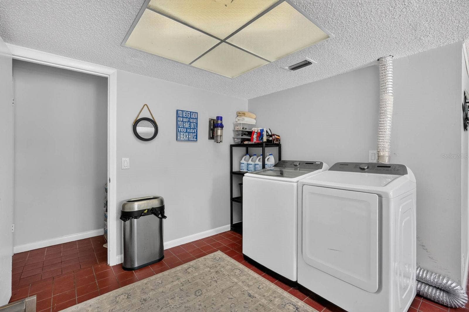 10 TIPPERARY LANE, Ormond Beach, FL 32176 10 TIPPERARY LANE, Ormond Beach, FL 32176
