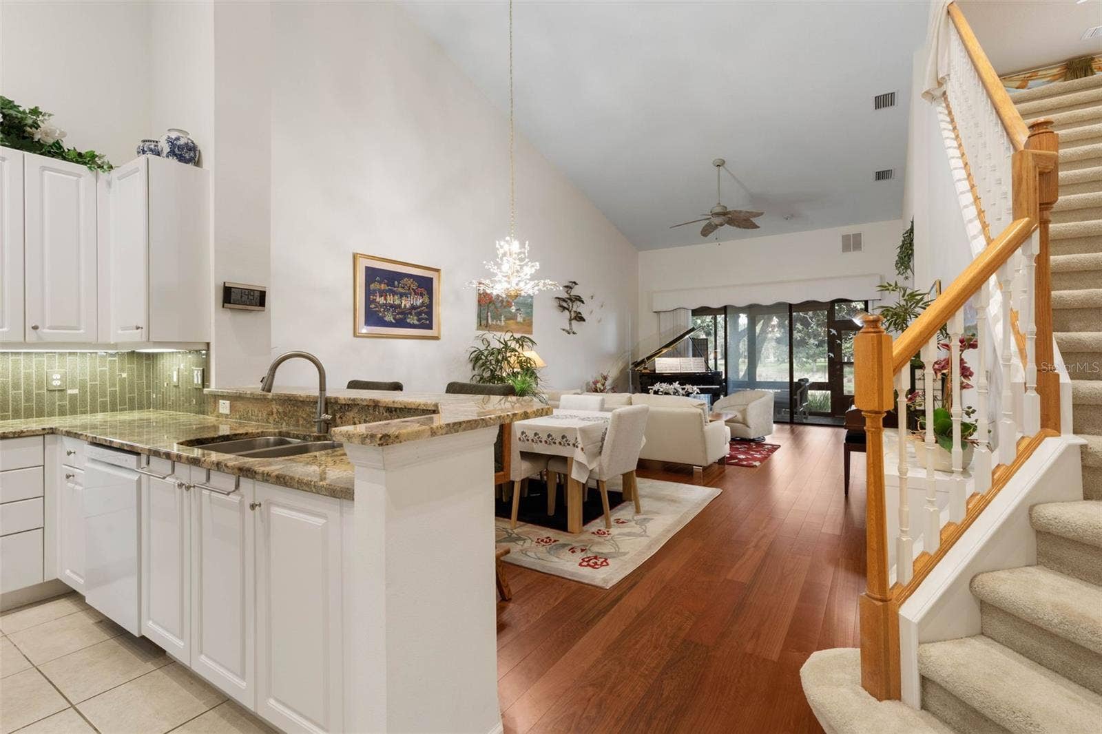2 Bedroom 2.5 Bathroom Townhome