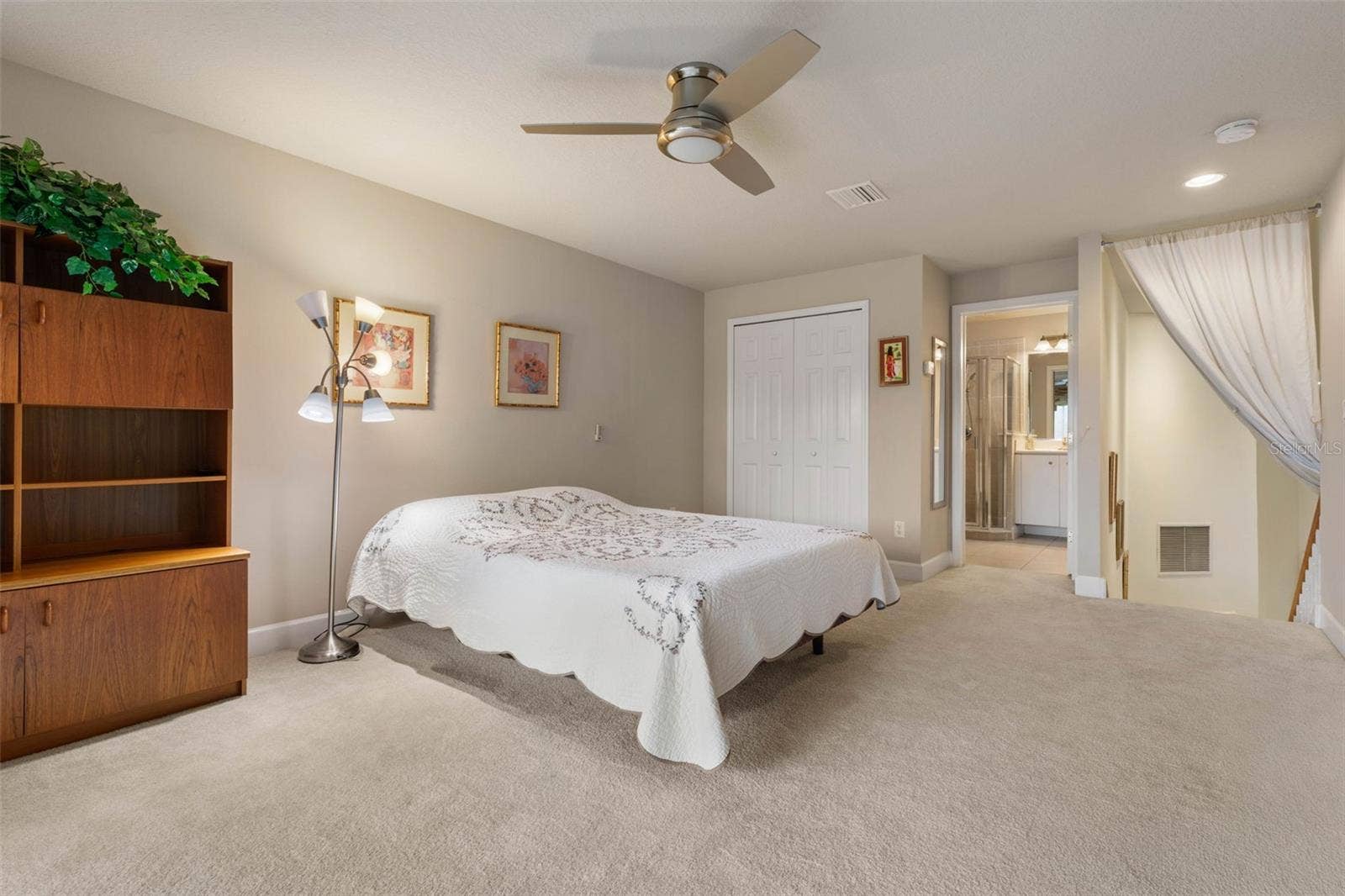 Upstairs Guest Suite and Full Bath