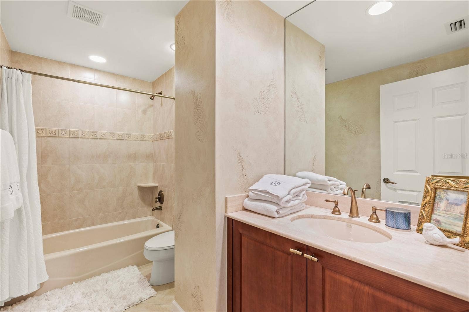19 AVENUE DE LA MER, #305, Palm Coast, FL 32137