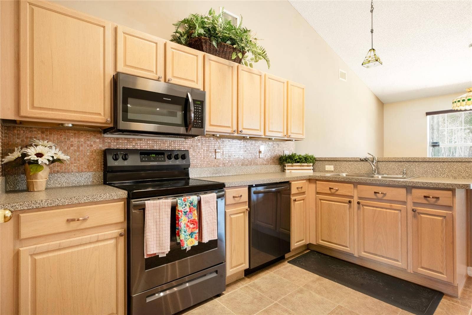 38 PRINCESS ROSE DRIVE, Palm Coast, FL 32164 Kitchen