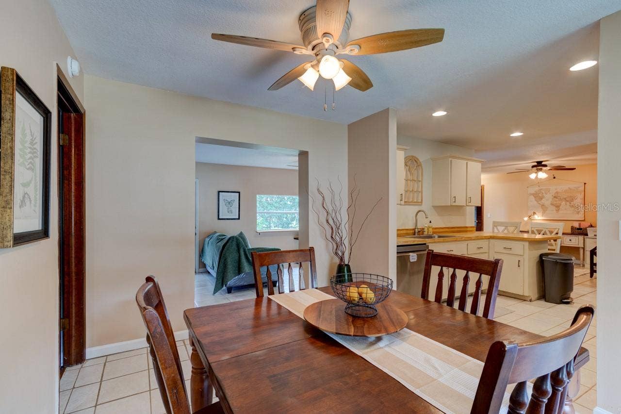 16 LAUREL OAKS CIRCLE, Ormond Beach, FL 32174 16 LAUREL OAKS CIRCLE, Ormond Beach, FL 32174