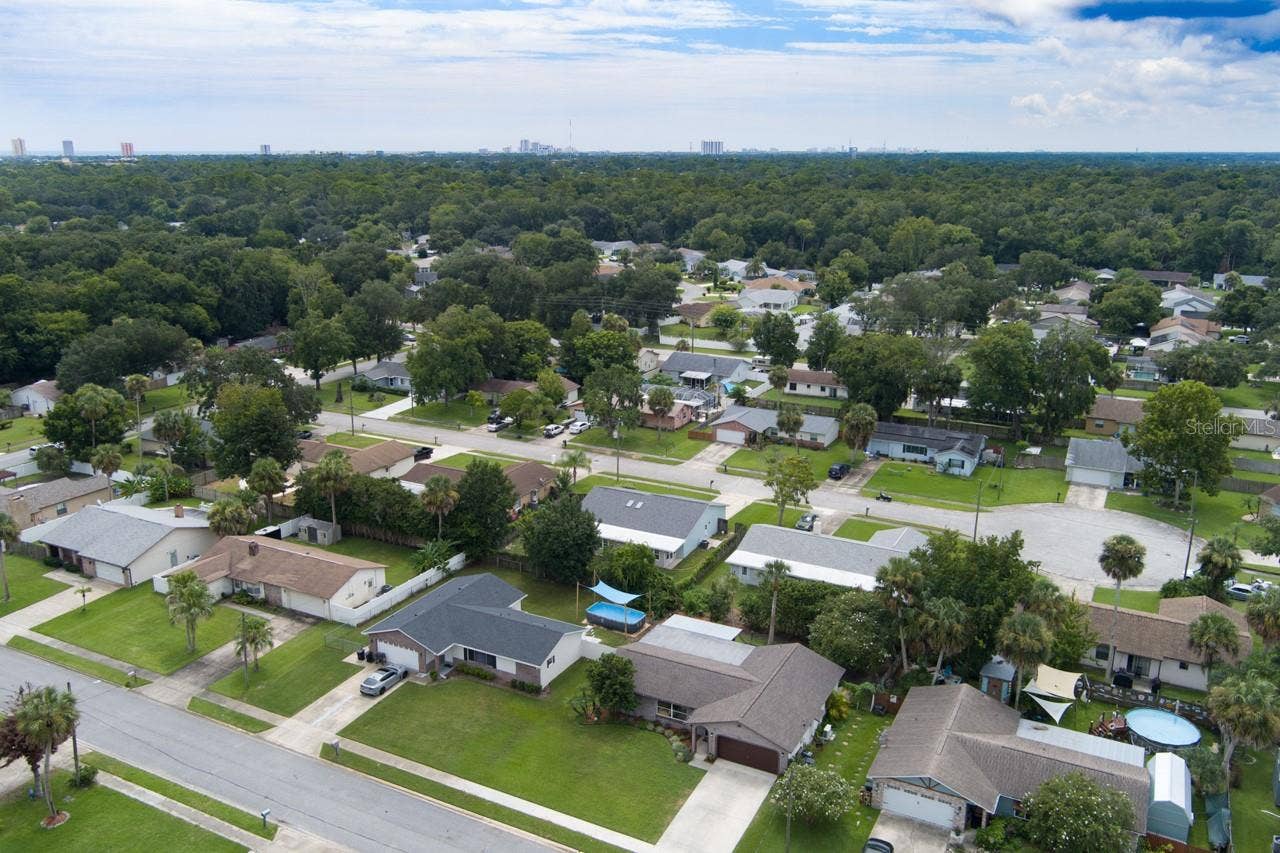 16 LAUREL OAKS CIRCLE, Ormond Beach, FL 32174 16 LAUREL OAKS CIRCLE, Ormond Beach, FL 32174
