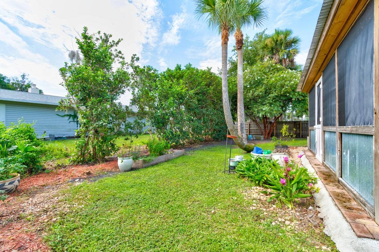 16 LAUREL OAKS CIRCLE, Ormond Beach, FL 32174 16 LAUREL OAKS CIRCLE, Ormond Beach, FL 32174