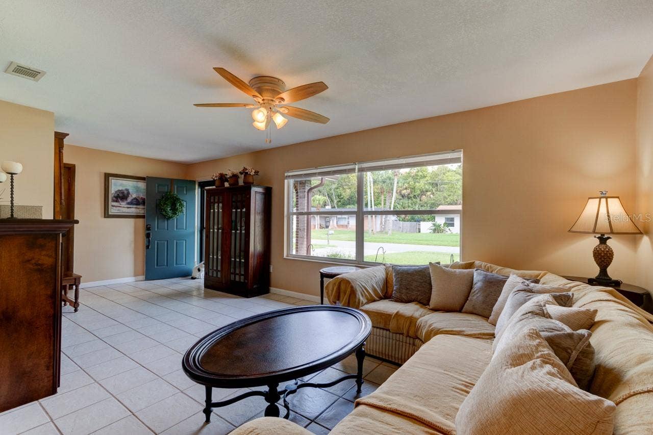 16 LAUREL OAKS CIRCLE, Ormond Beach, FL 32174 16 LAUREL OAKS CIRCLE, Ormond Beach, FL 32174
