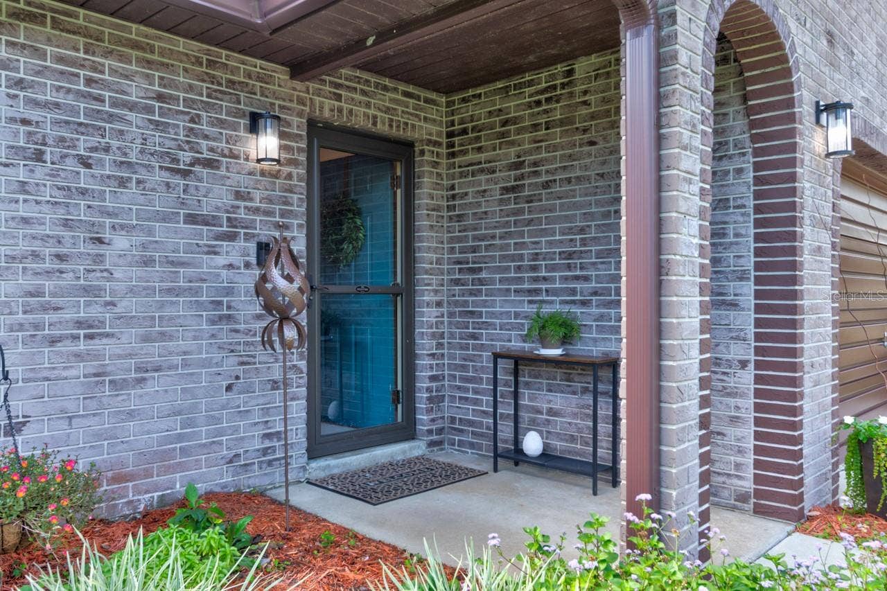 16 LAUREL OAKS CIRCLE, Ormond Beach, FL 32174 16 LAUREL OAKS CIRCLE, Ormond Beach, FL 32174