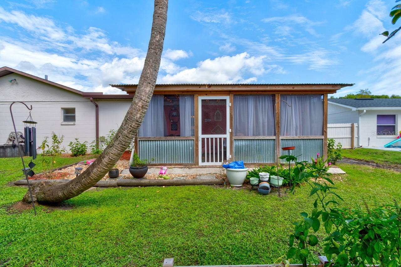16 LAUREL OAKS CIRCLE, Ormond Beach, FL 32174 16 LAUREL OAKS CIRCLE, Ormond Beach, FL 32174