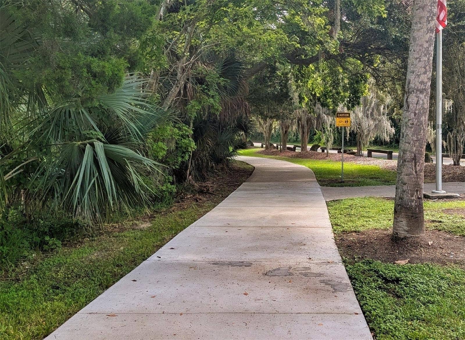 16 LAUREL OAKS CIRCLE, Ormond Beach, FL 32174 16 LAUREL OAKS CIRCLE, Ormond Beach, FL 32174