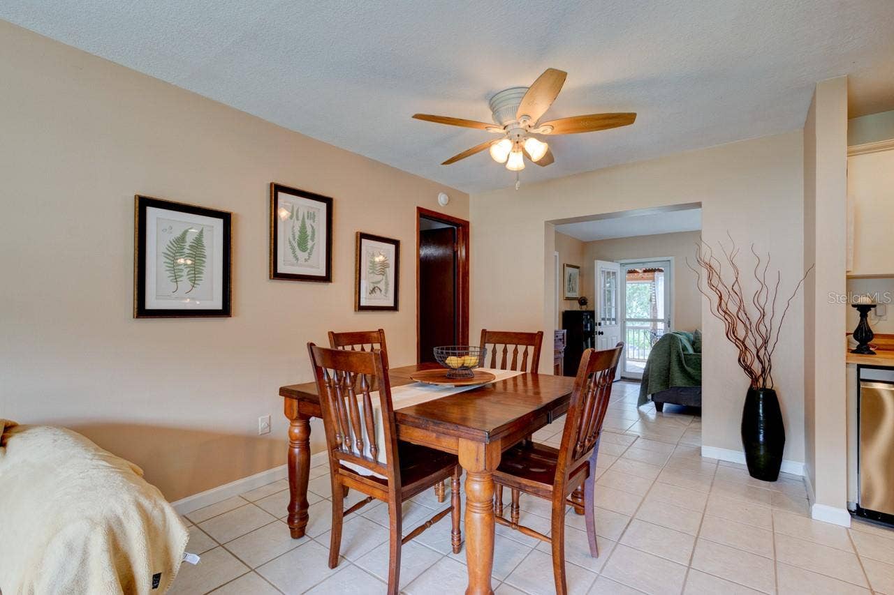 16 LAUREL OAKS CIRCLE, Ormond Beach, FL 32174 16 LAUREL OAKS CIRCLE, Ormond Beach, FL 32174