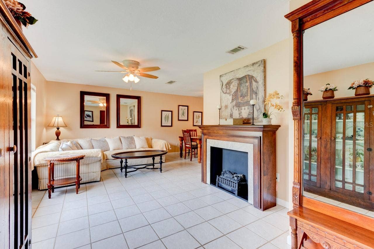 16 LAUREL OAKS CIRCLE, Ormond Beach, FL 32174 16 LAUREL OAKS CIRCLE, Ormond Beach, FL 32174