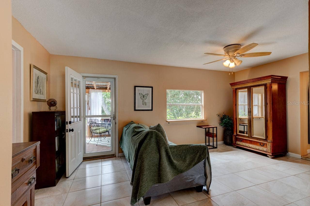 16 LAUREL OAKS CIRCLE, Ormond Beach, FL 32174 16 LAUREL OAKS CIRCLE, Ormond Beach, FL 32174