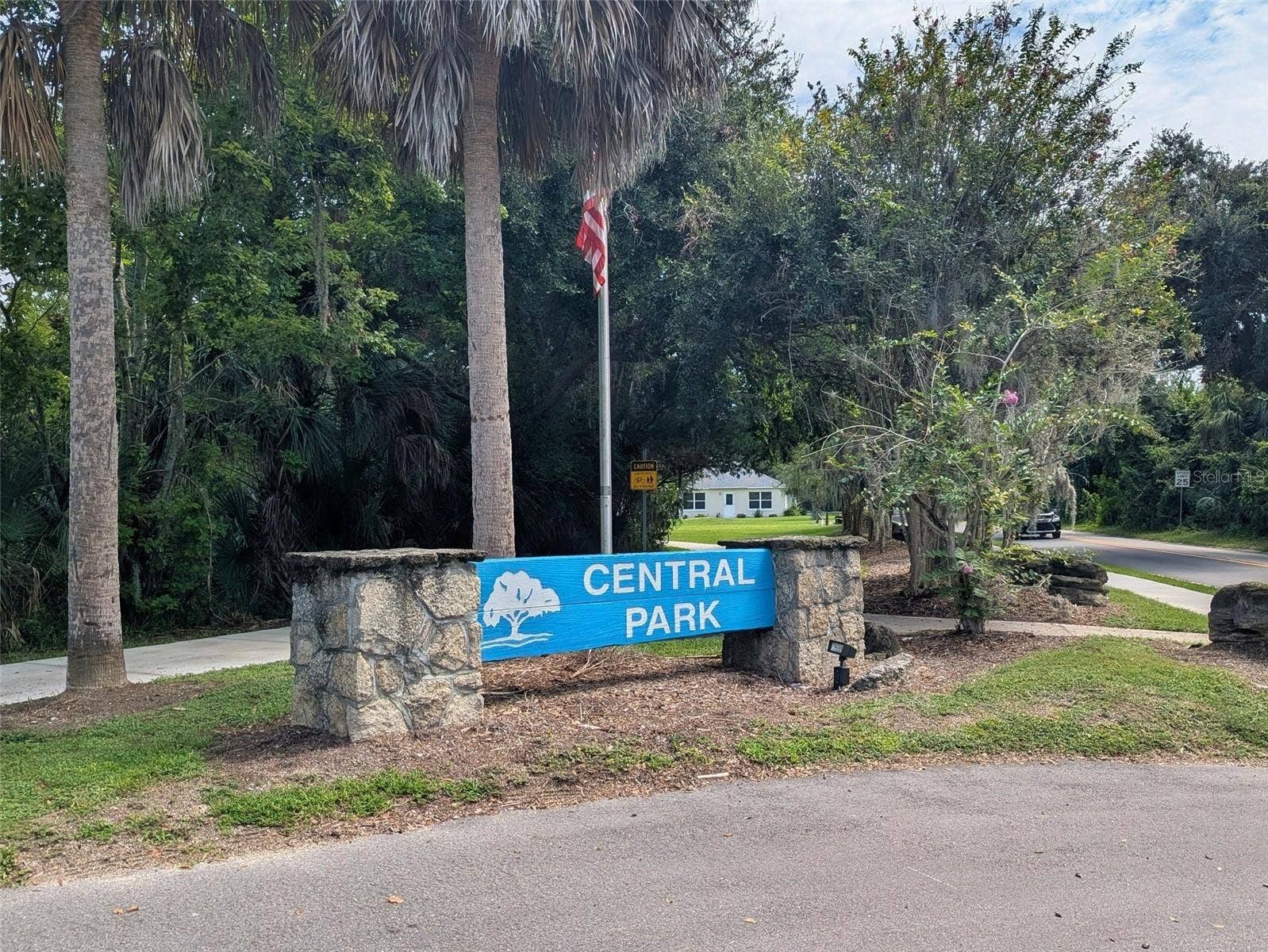16 LAUREL OAKS CIRCLE, Ormond Beach, FL 32174 16 LAUREL OAKS CIRCLE, Ormond Beach, FL 32174