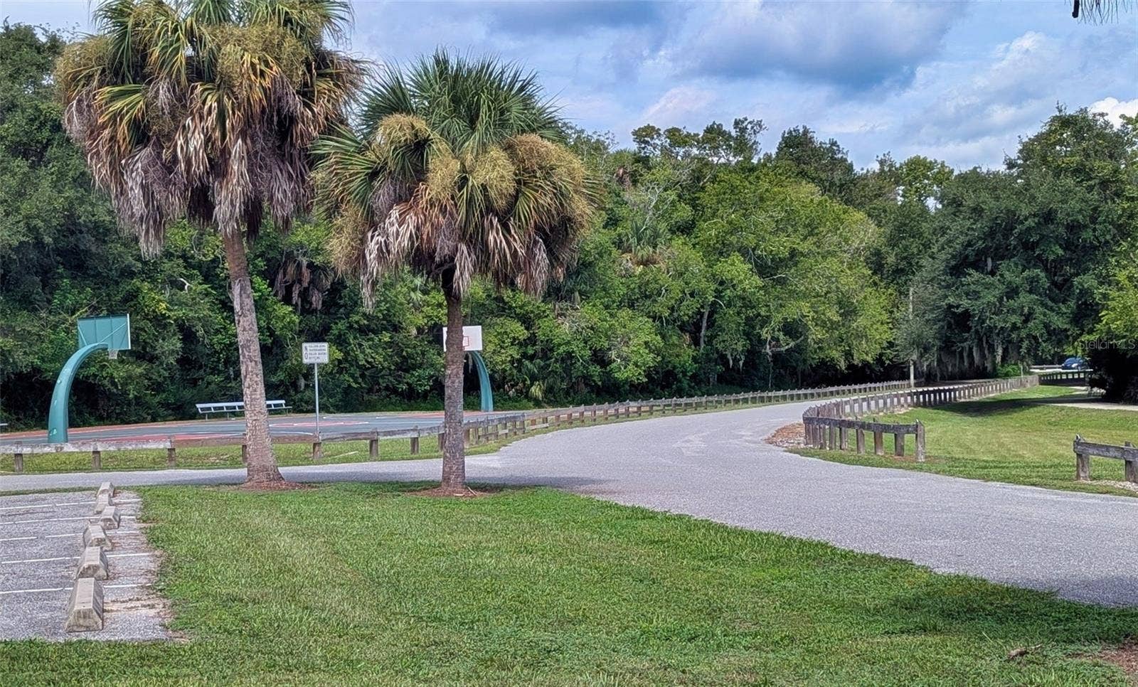 16 LAUREL OAKS CIRCLE, Ormond Beach, FL 32174 16 LAUREL OAKS CIRCLE, Ormond Beach, FL 32174