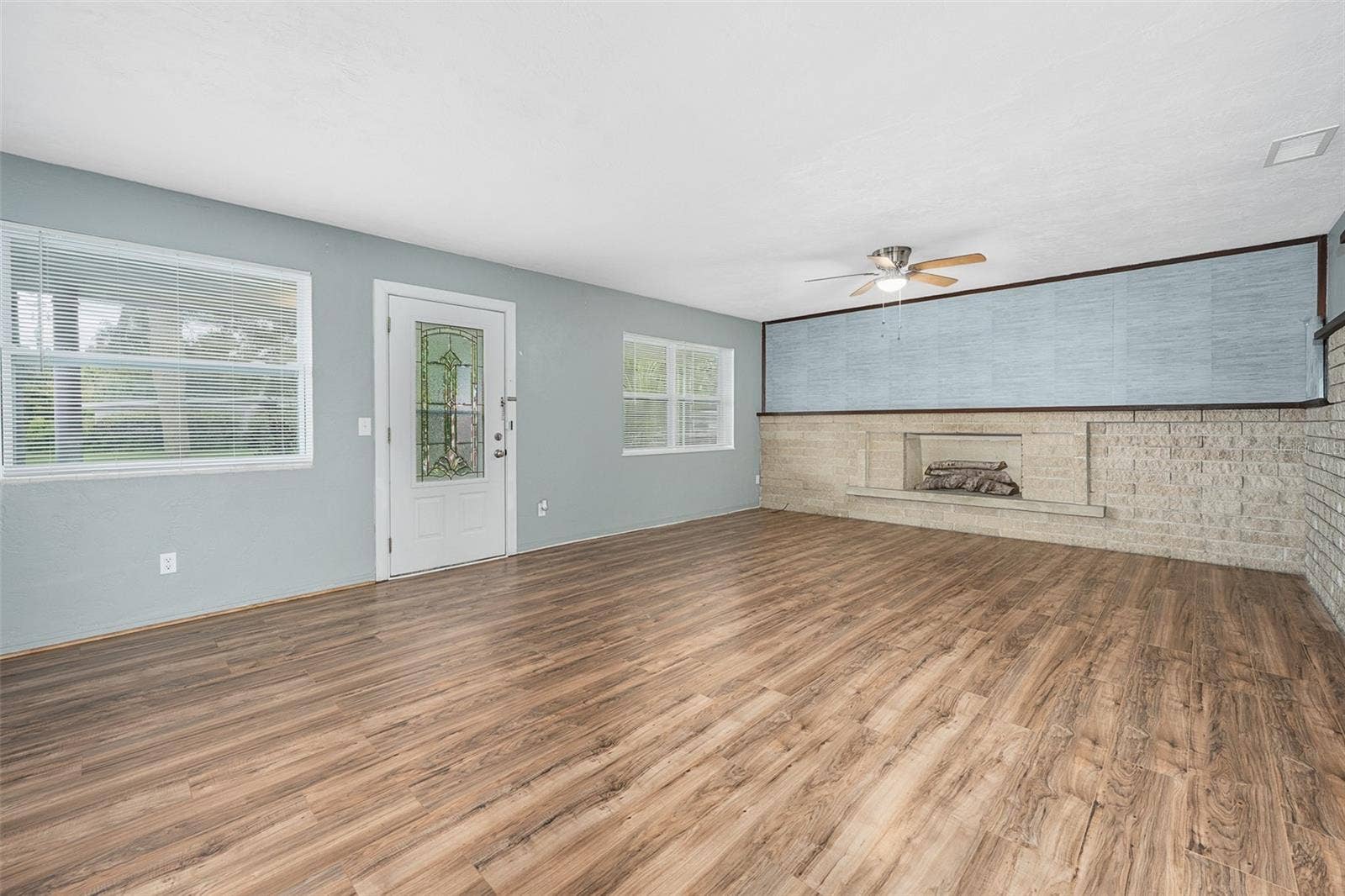 700 KATHERINE STREET, South Daytona, FL 32119 700 KATHERINE STREET, South Daytona, FL 32119