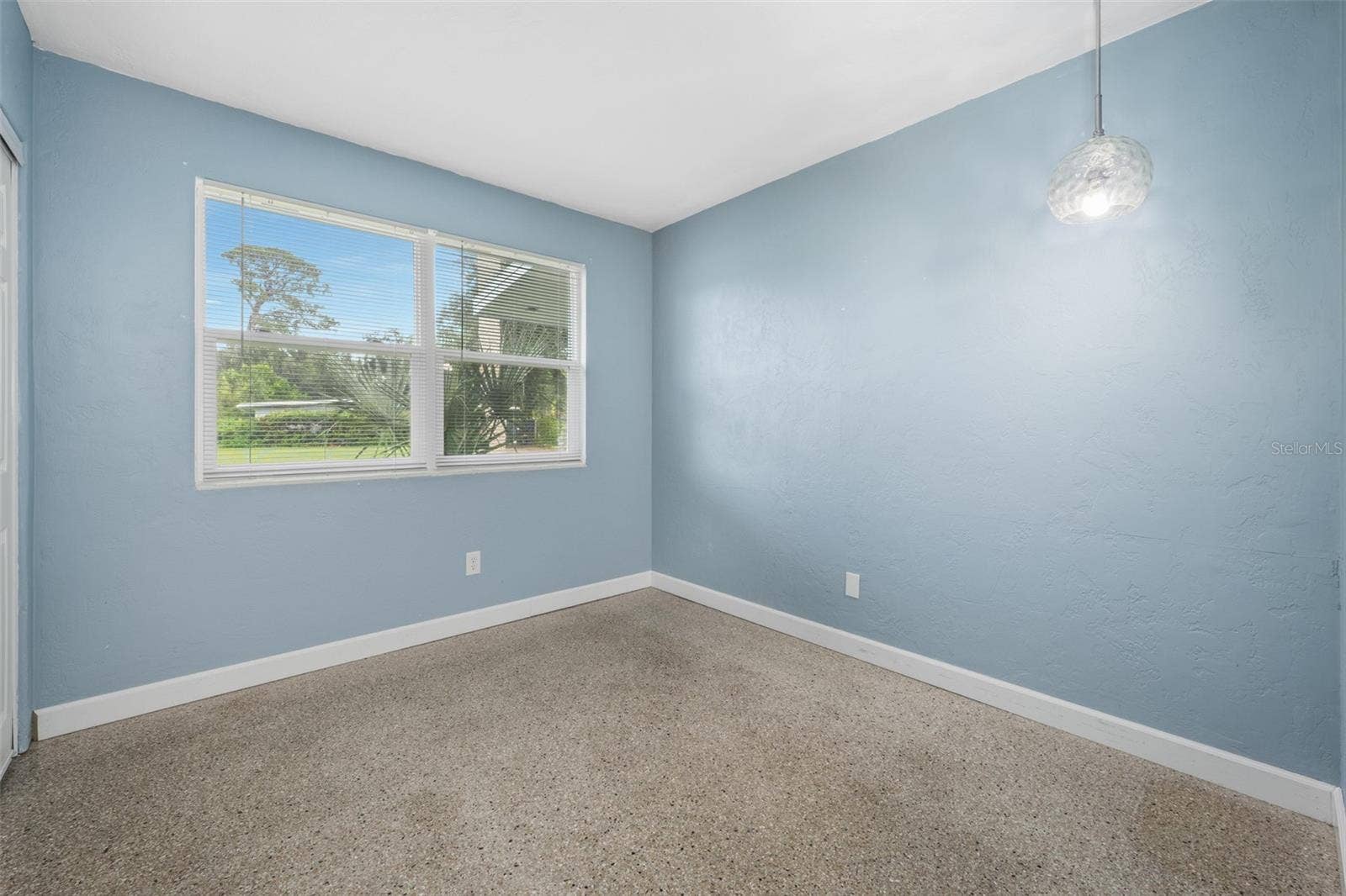 700 KATHERINE STREET, South Daytona, FL 32119 700 KATHERINE STREET, South Daytona, FL 32119