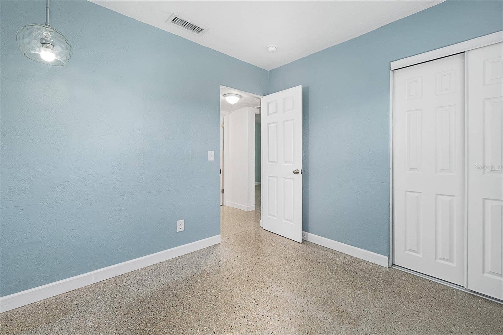 700 KATHERINE STREET, South Daytona, FL 32119 700 KATHERINE STREET, South Daytona, FL 32119