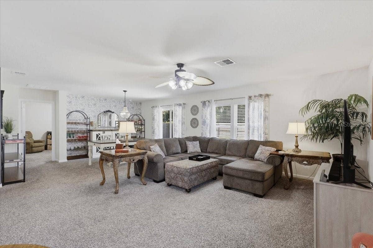 35 PUTTER DRIVE, Palm Coast, FL 32164 35 PUTTER DRIVE, Palm Coast, FL 32164