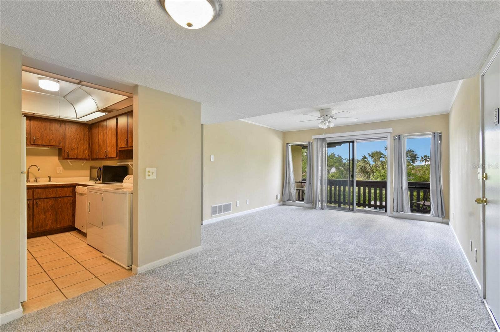 40 CLUB HOUSE DRIVE, #207, Palm Coast, FL 32137 40 CLUB HOUSE DRIVE, #207, Palm Coast, FL 32137