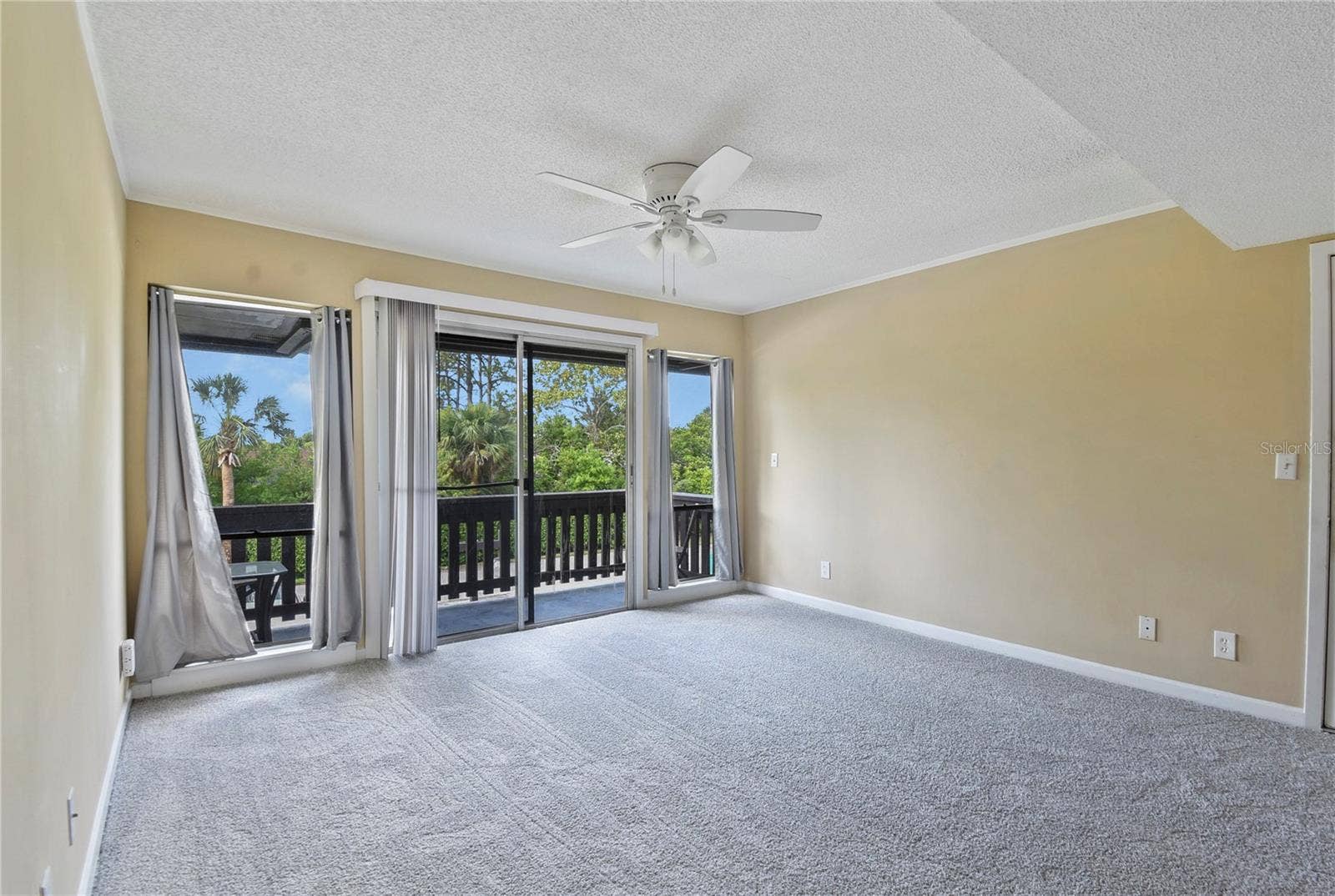 40 CLUB HOUSE DRIVE, #207, Palm Coast, FL 32137 40 CLUB HOUSE DRIVE, #207, Palm Coast, FL 32137