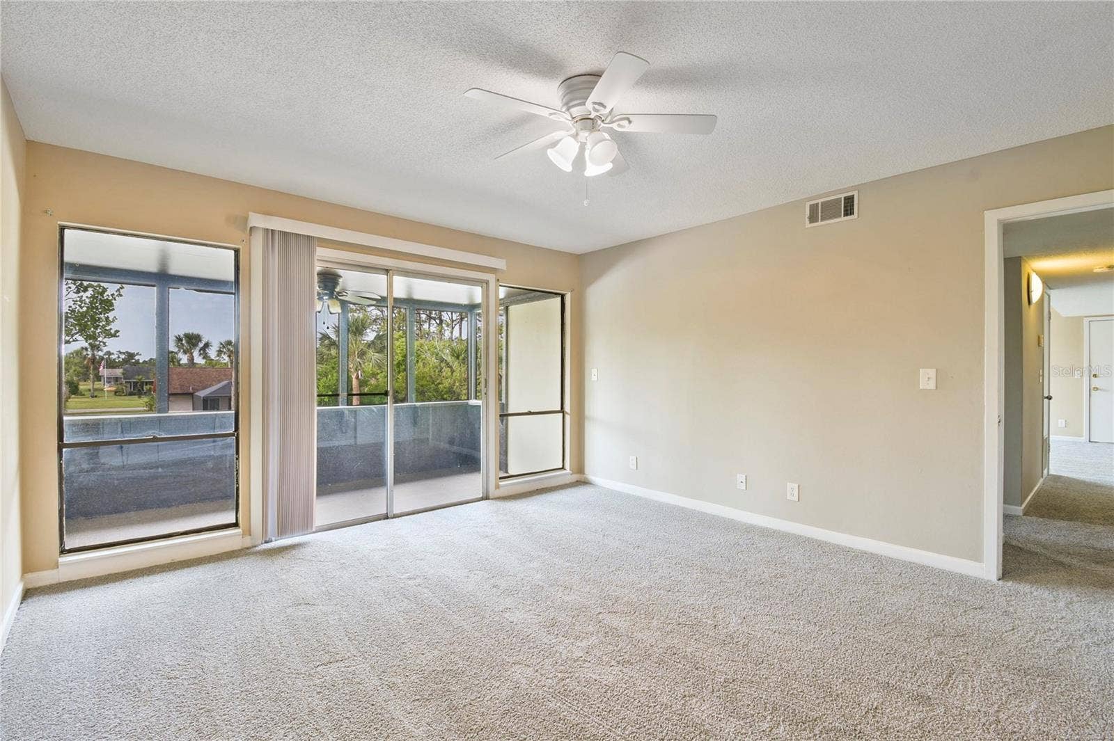 40 CLUB HOUSE DRIVE, #207, Palm Coast, FL 32137 40 CLUB HOUSE DRIVE, #207, Palm Coast, FL 32137