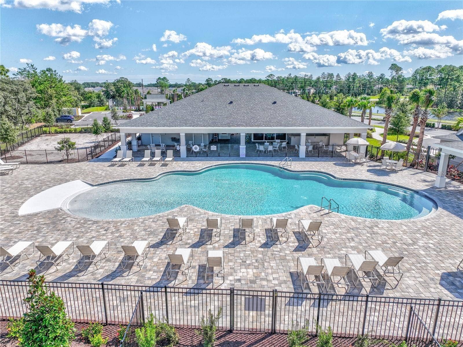 1561 LAKE BANK LANE, Deland, FL 32724