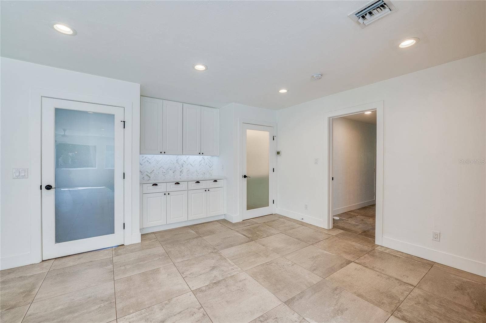 835 JOHN ANDERSON DRIVE, Ormond Beach, FL 32176 835 JOHN ANDERSON DRIVE, Ormond Beach, FL 32176