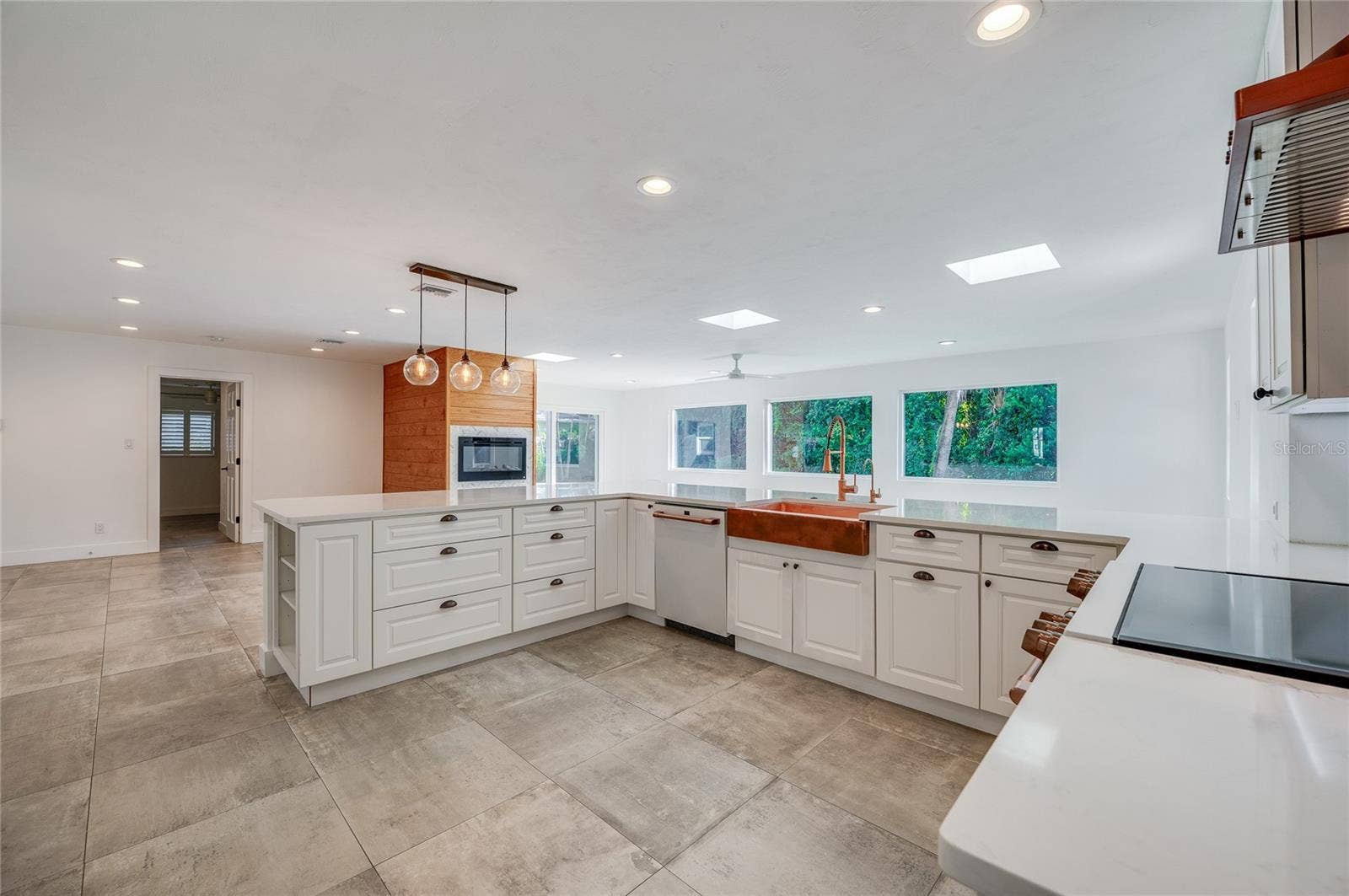835 JOHN ANDERSON DRIVE, Ormond Beach, FL 32176 835 JOHN ANDERSON DRIVE, Ormond Beach, FL 32176