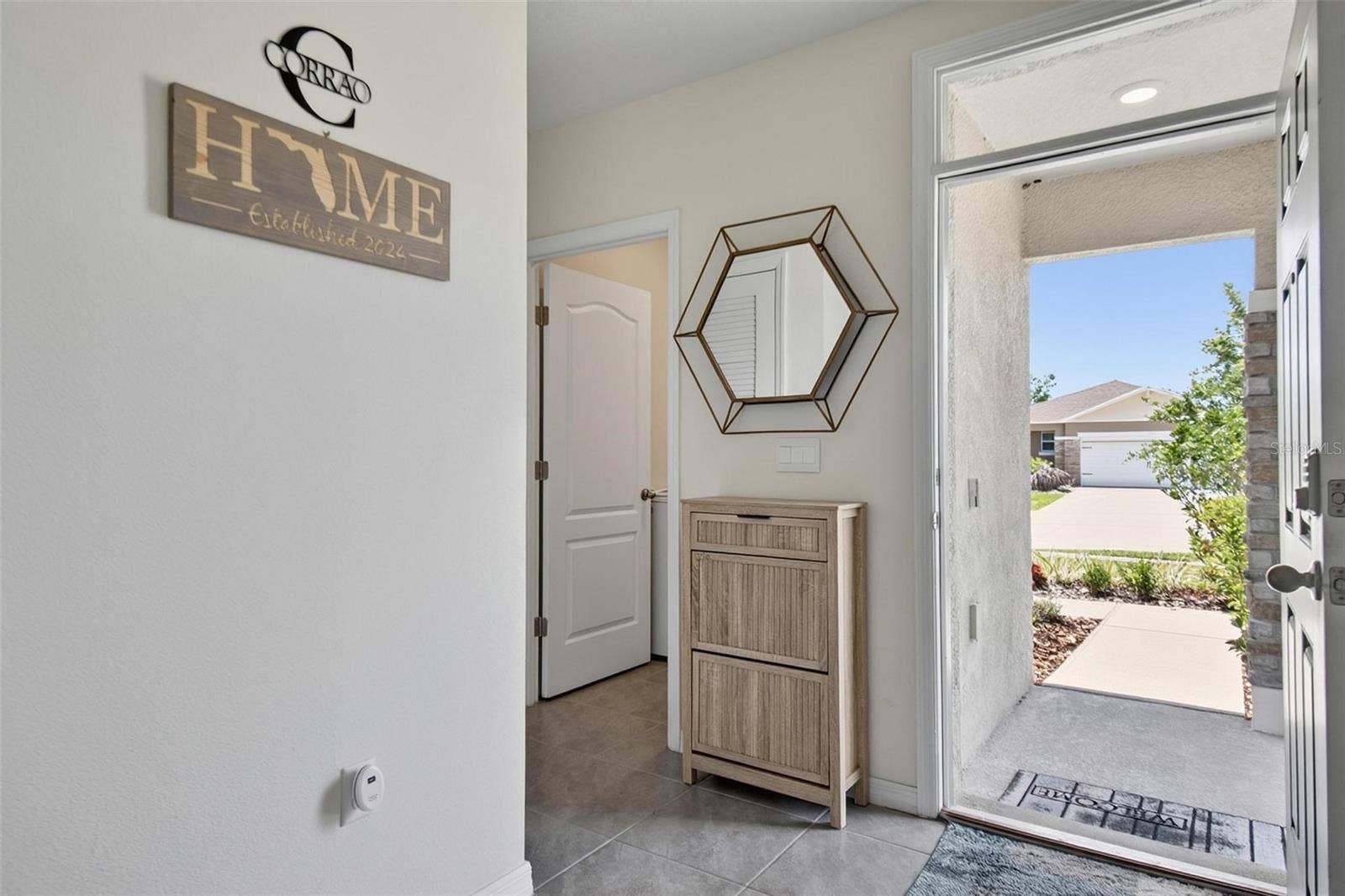 1337 CORK DRIVE, Ormond Beach, FL 32174 Entryway