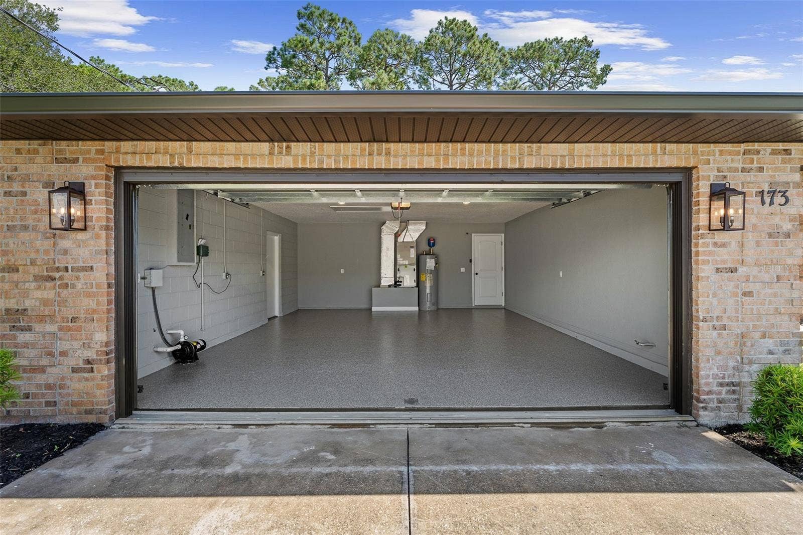 173 BAYSIDE DRIVE, Palm Coast, FL 32137 2 Car Garage