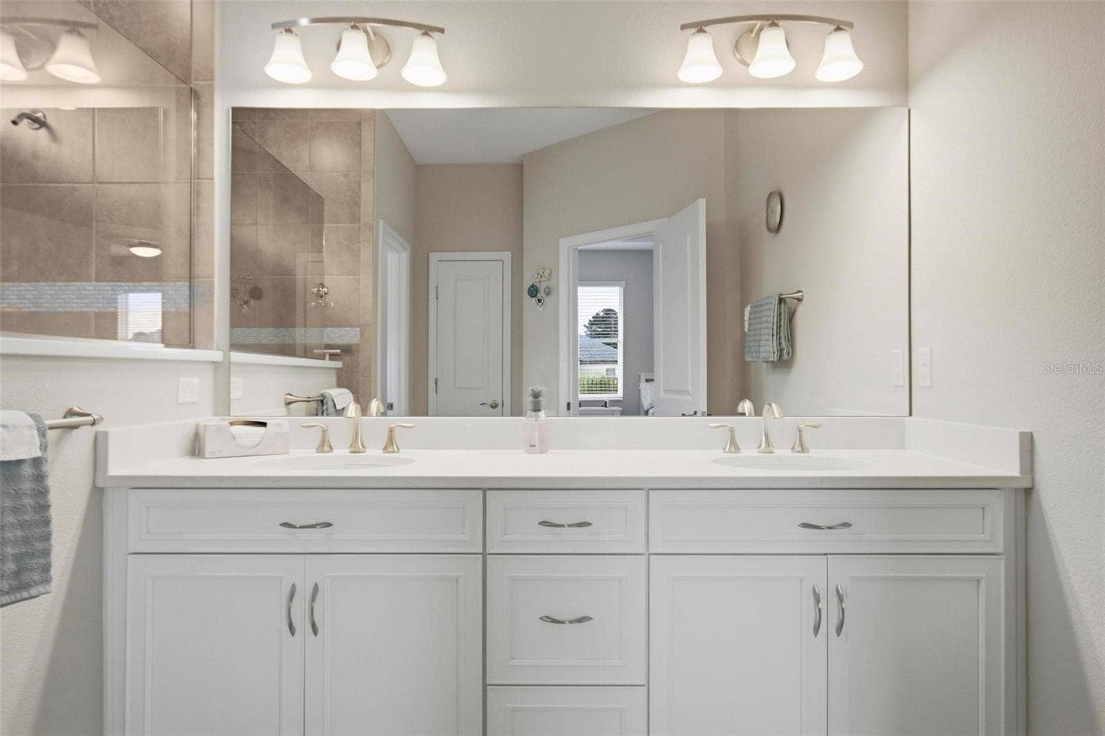 7 TIDEWAY TRAIL, Palm Coast, FL 32137 Double sinks