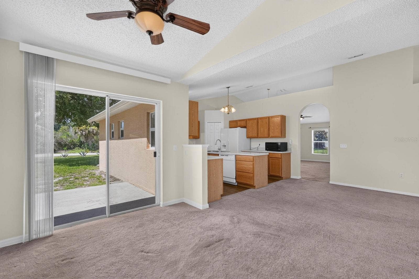 99 PICKERING DRIVE, Palm Coast, FL 32164 dinette looking towards kitchen