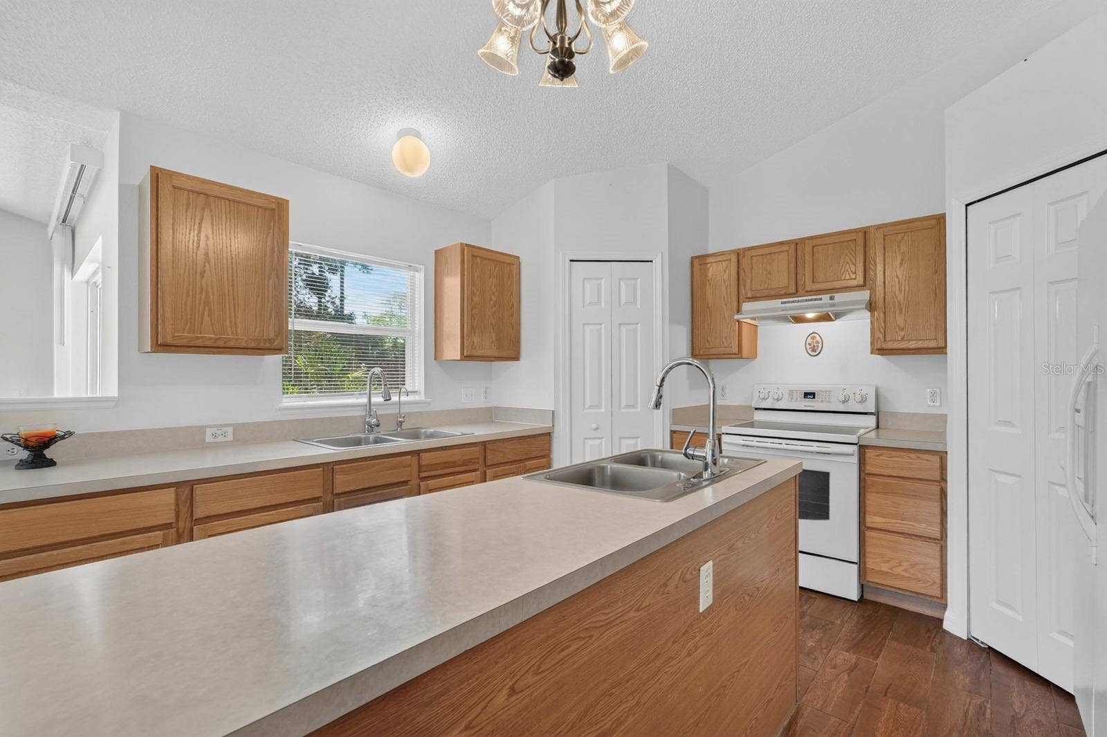 99 PICKERING DRIVE, Palm Coast, FL 32164 Kitchen