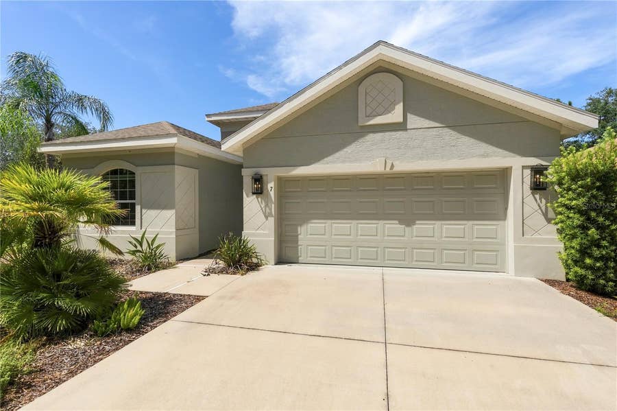 Property photo for 7 OASIS CIRCLE, Palm Coast, FL