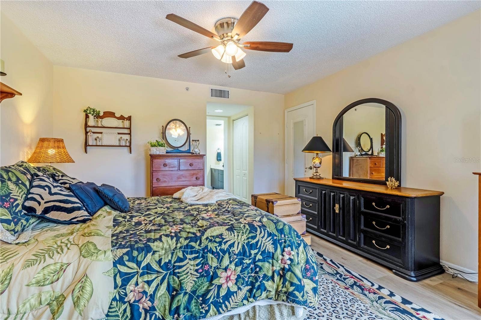 3 OCEANS WEST BOULEVARD, #2B2, Daytona Beach Shores, FL 32118 Primary