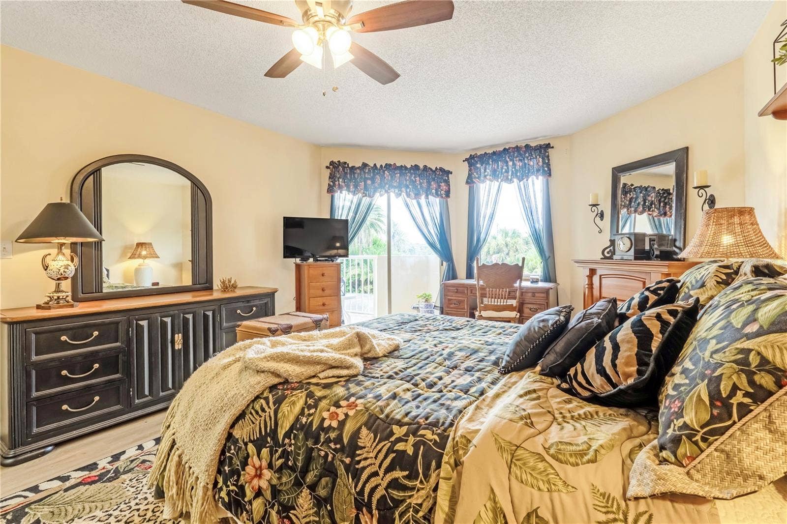 3 OCEANS WEST BOULEVARD, #2B2, Daytona Beach Shores, FL 32118 Primary