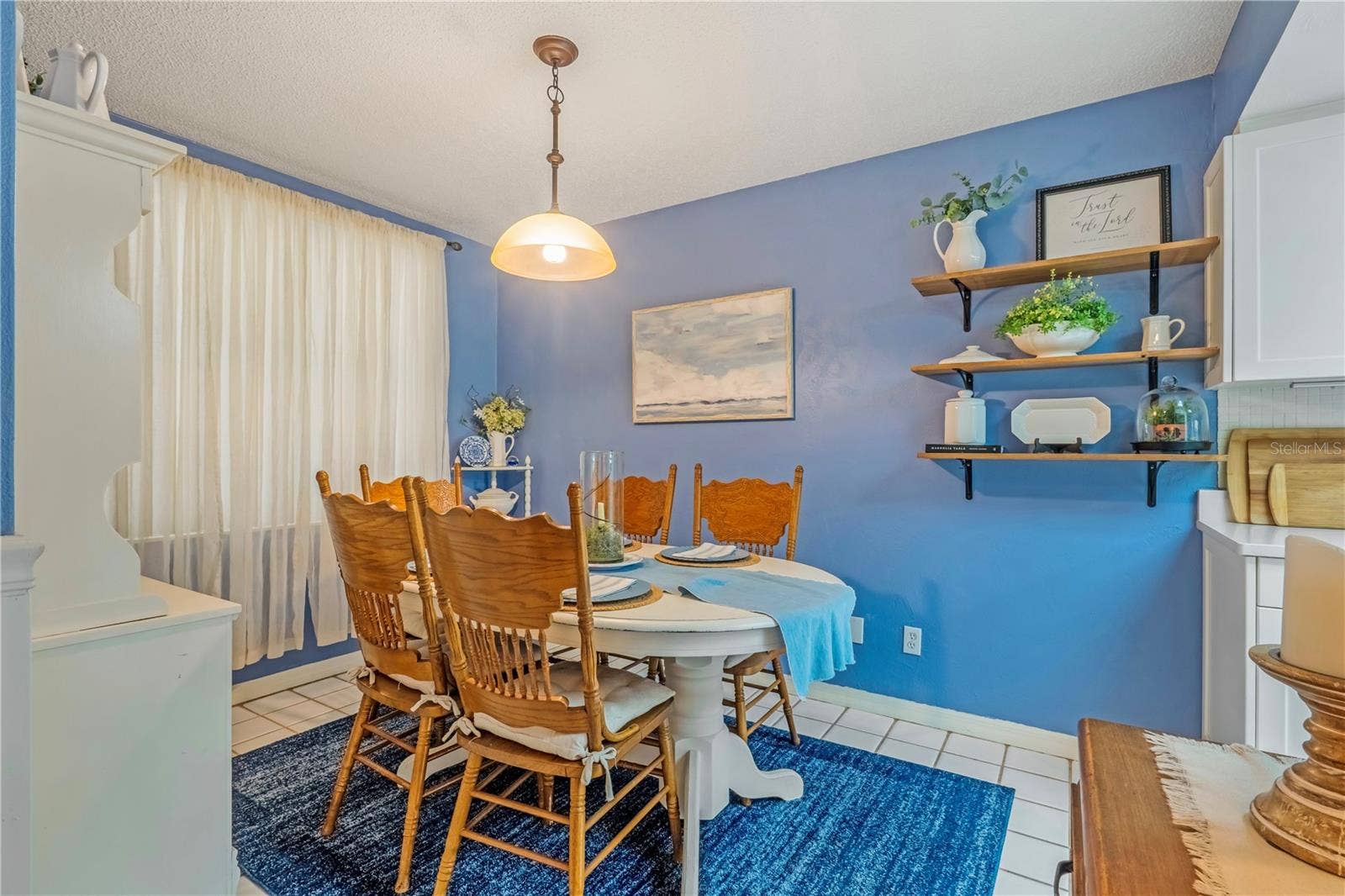 3 OCEANS WEST BOULEVARD, #2B2, Daytona Beach Shores, FL 32118 Eat-in
