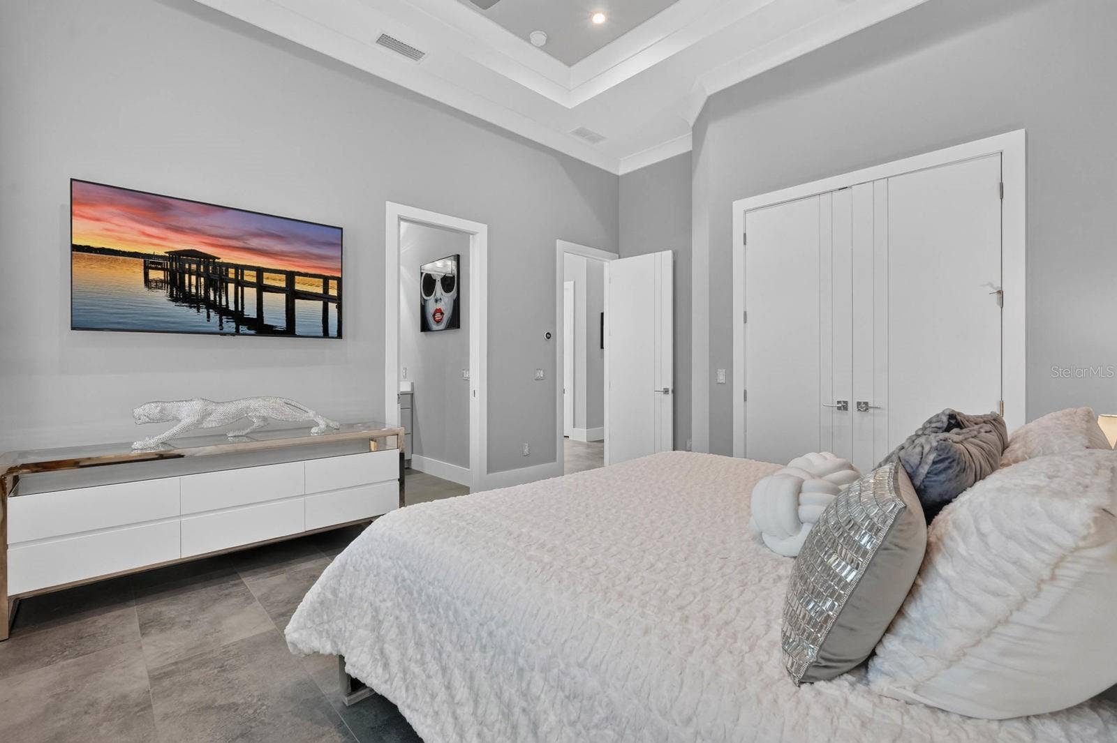 304 YACHT HARBOR DRIVE, Palm Coast, FL 32137 High ceilings and its own private ensuite make this a true retreat for family or overnight guests.